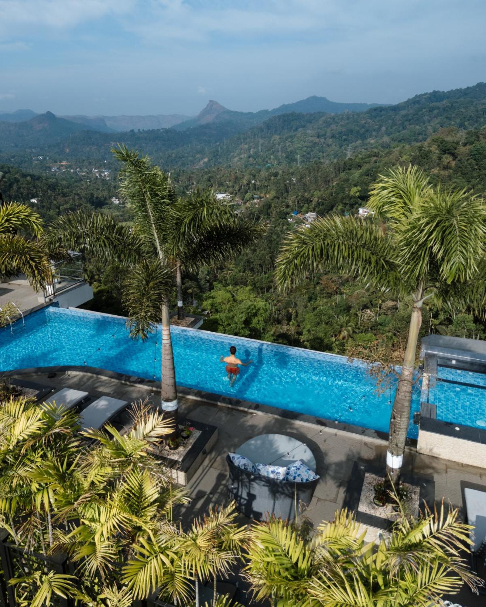 The Panoramic Getaway होटल